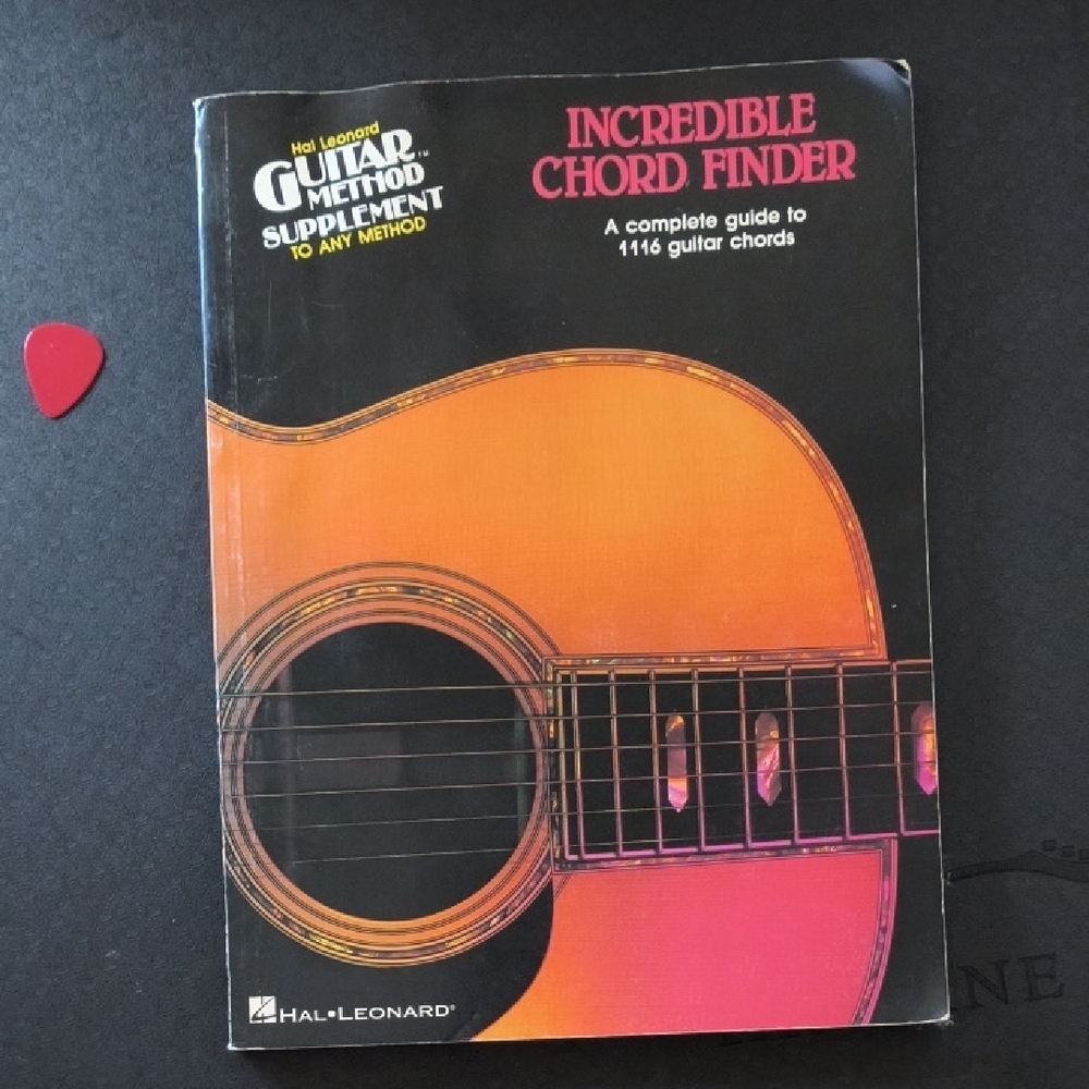 Hal Leonard Incredible Chord Finder Book
